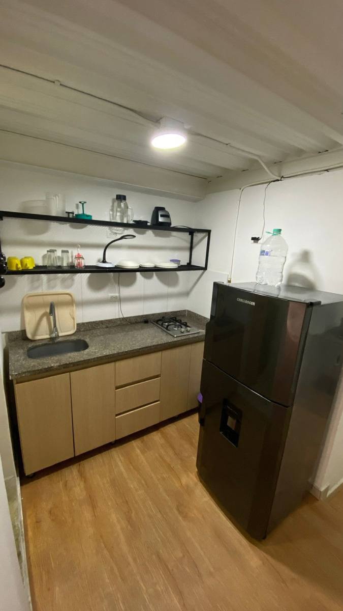 Hermoso apartamento 2 alcobas todo incluido sector laureles — foto 4