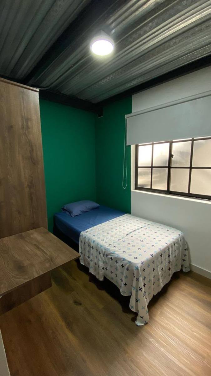 Habitación amoblada todo incluido sector laureles — foto 2