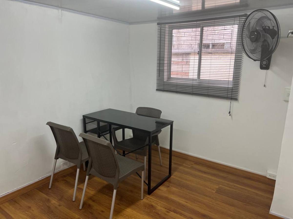 OFICINA EN ARRIENDO — foto 2