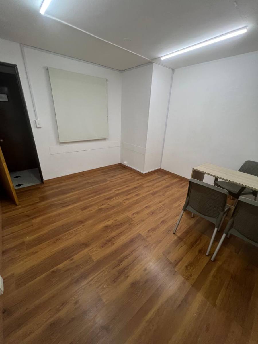 OFICINA EN ARRIENDO — foto 3
